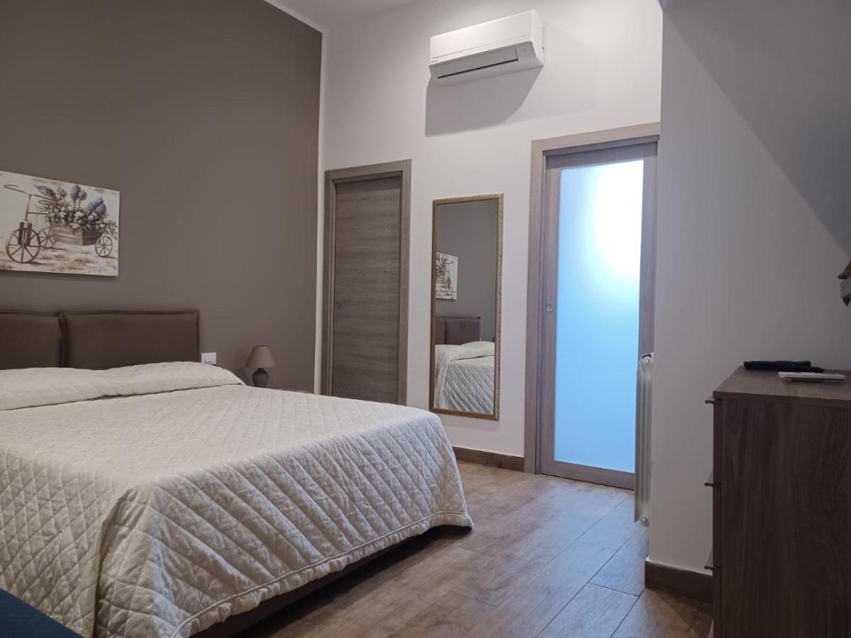 Giorgisa Apartment Palermo Bagian luar foto