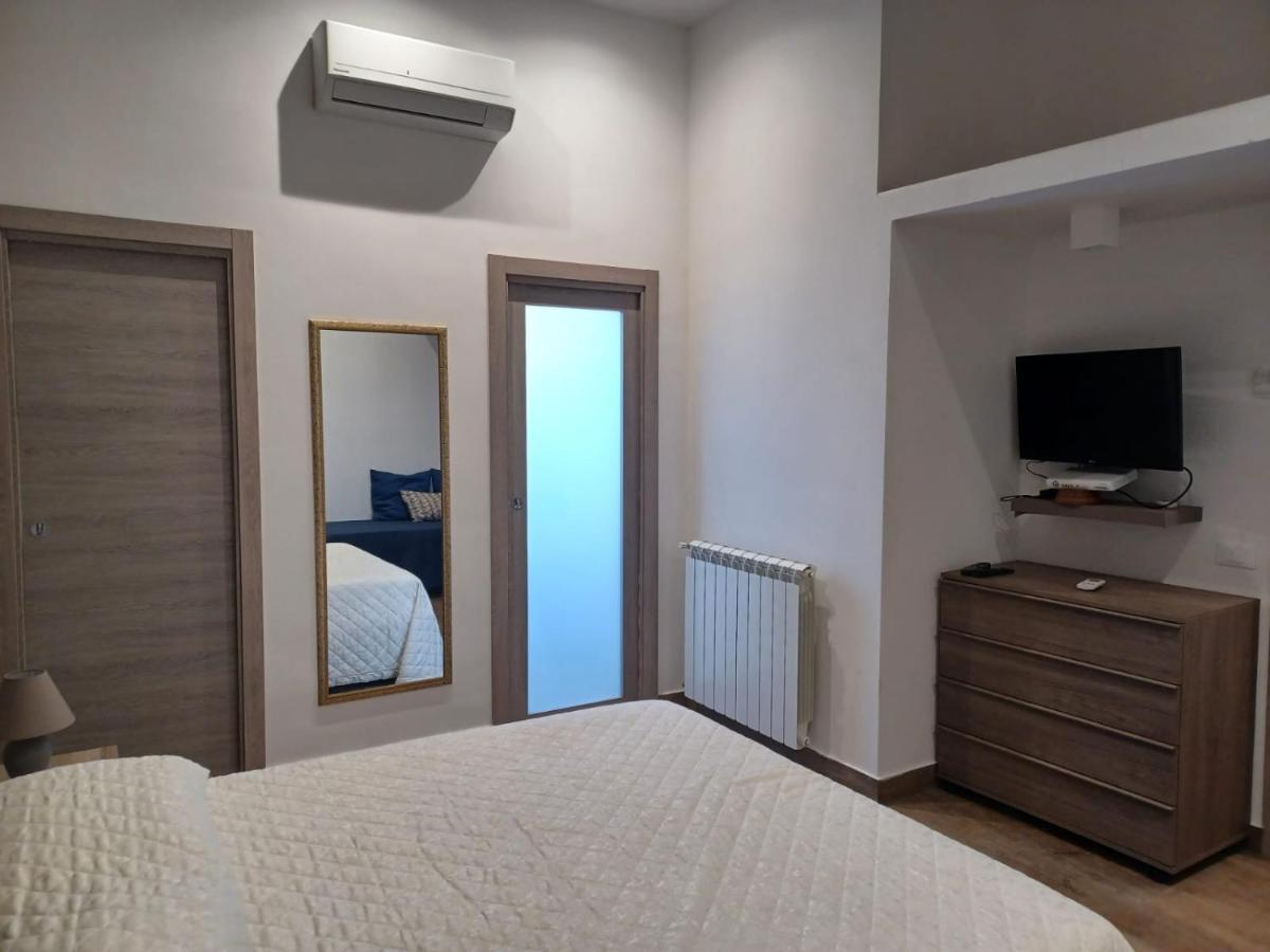 Giorgisa Apartment Palermo Bagian luar foto