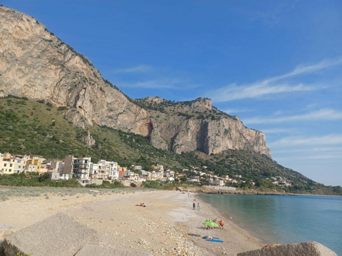 Giorgisa Apartment Palermo Bagian luar foto