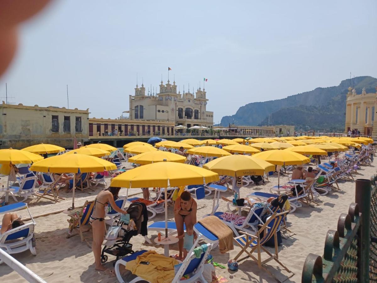 Giorgisa Apartment Palermo Bagian luar foto