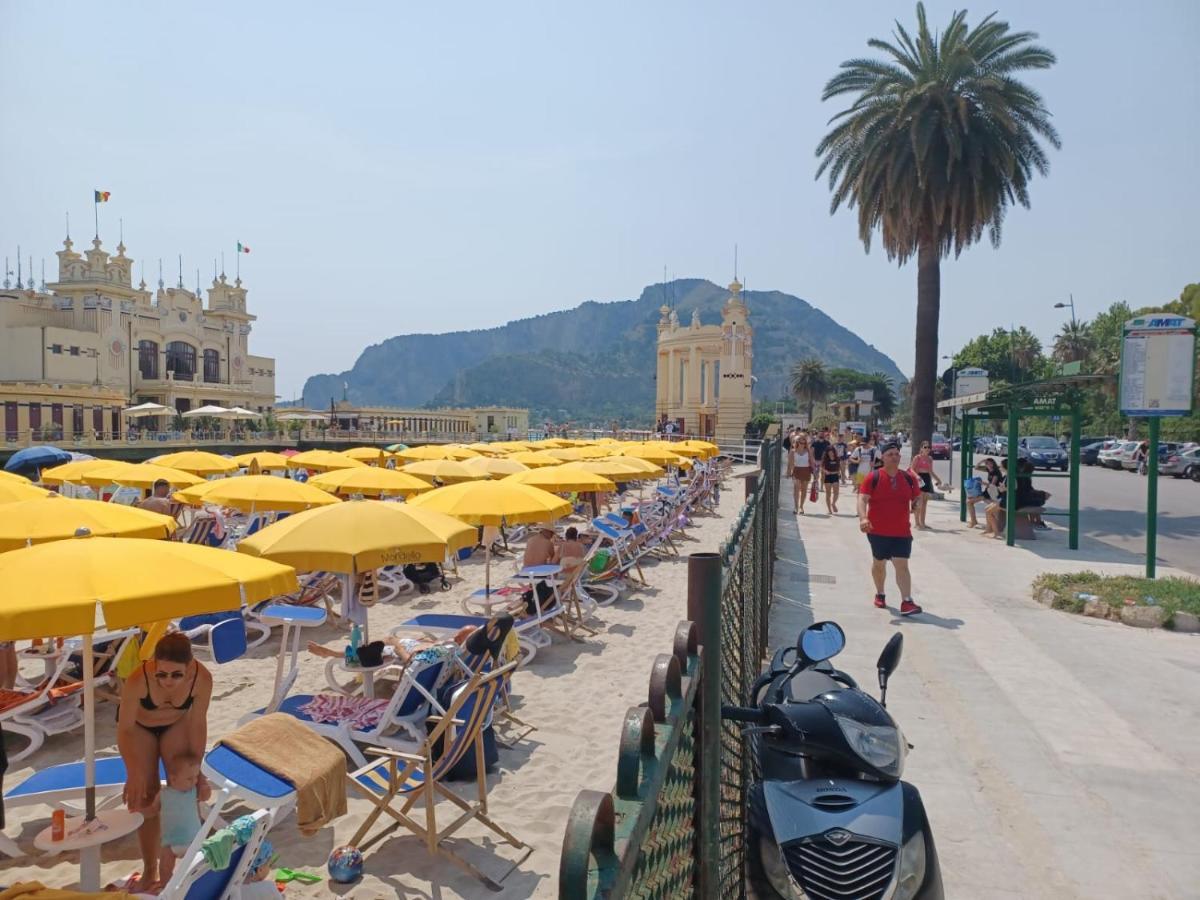 Giorgisa Apartment Palermo Bagian luar foto